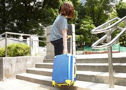 リモワ派の方は見ないでください。Amazon“格安”スーツケース4品比較