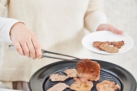 焼肉用トングのおすすめ人気ランキング。料理家とLDKが徹底比較