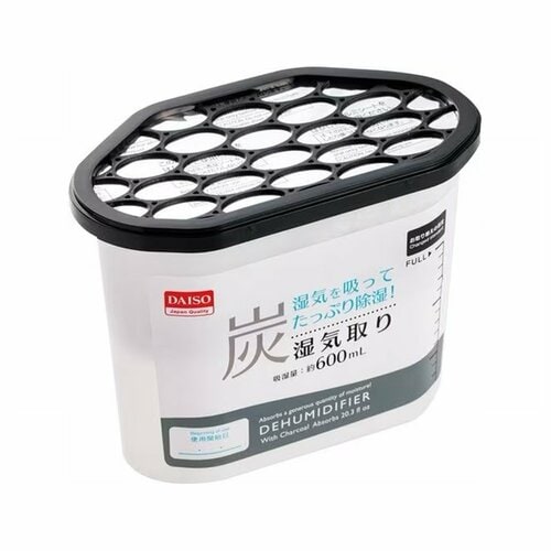 除湿剤おすすめ ダイソー 炭湿気取り イメージ