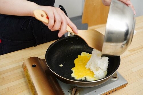 基本のチャーハンの作り方 フライ返しおすすめ イメージ2